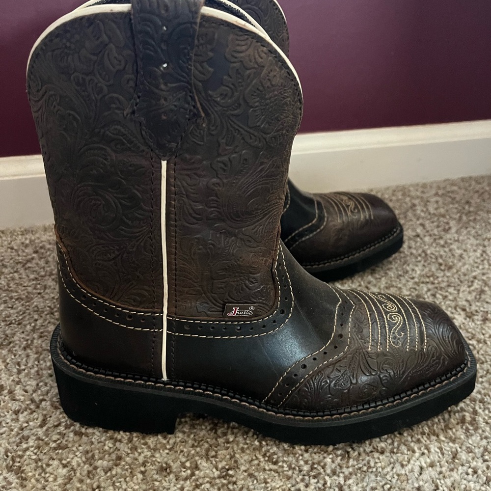 Justin women’s boots